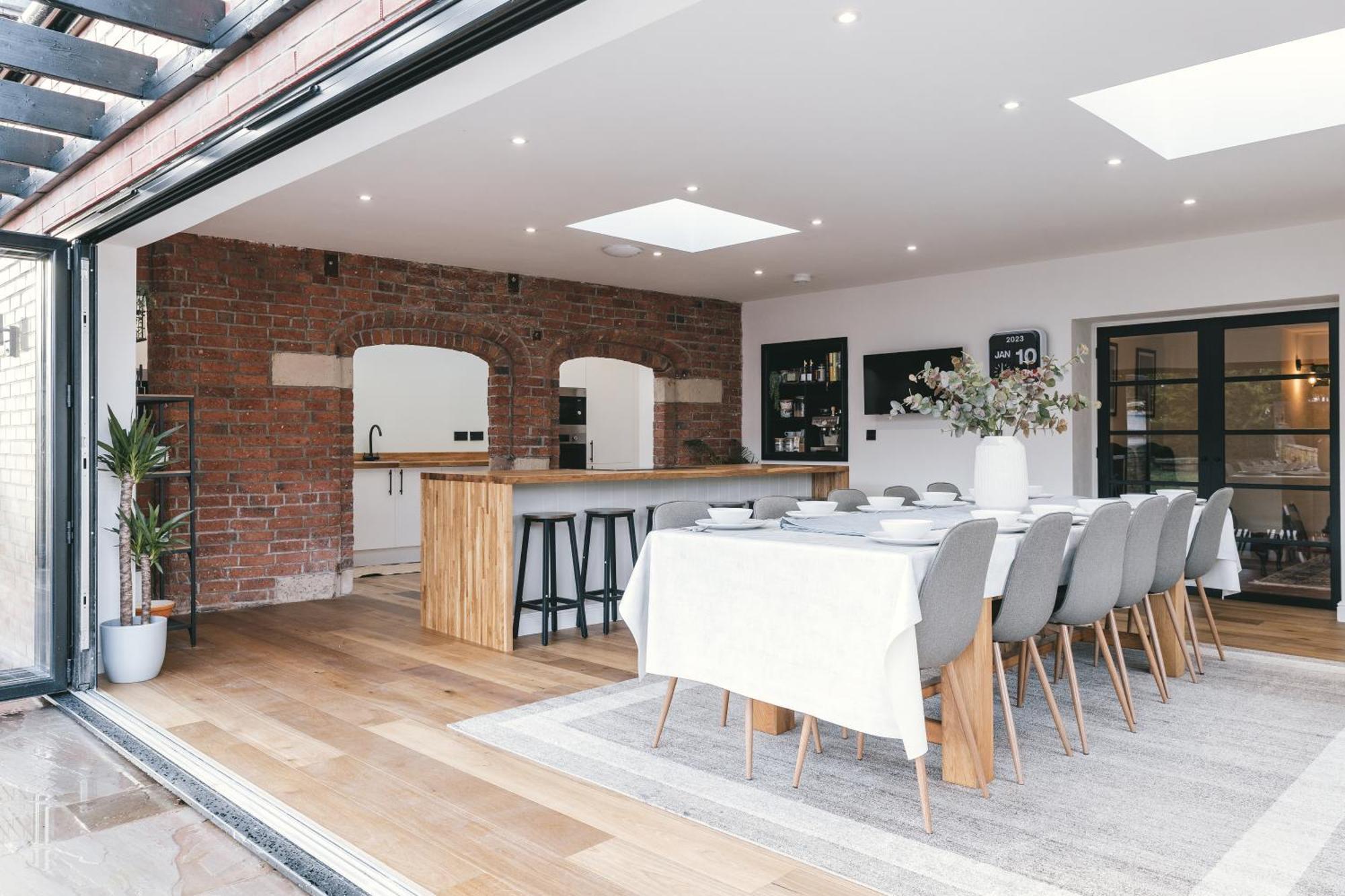House With A Cinema And Games Room, Sleeps 17 Shrewsbury Esterno foto