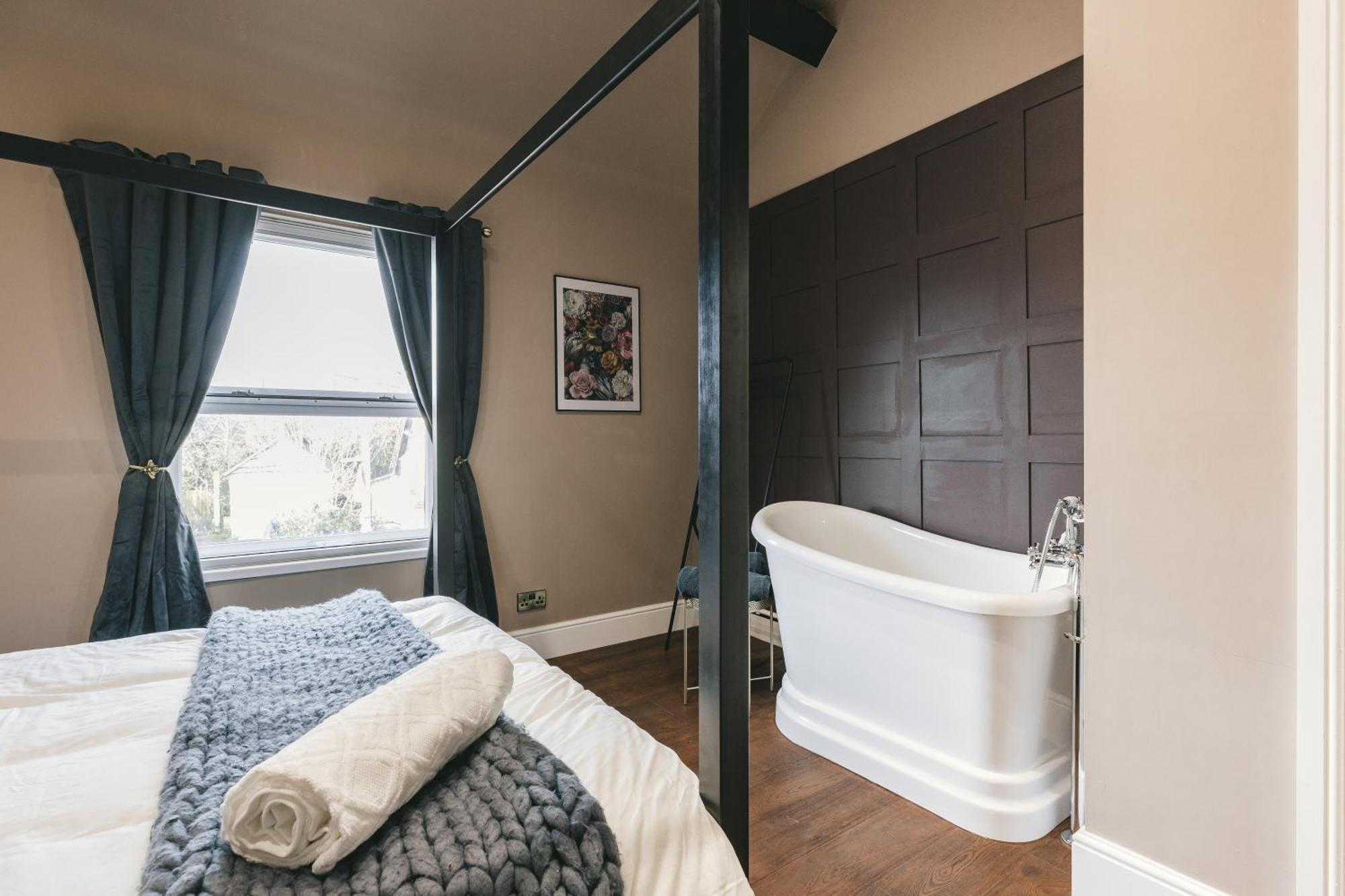 House With A Cinema And Games Room, Sleeps 17 Shrewsbury Esterno foto